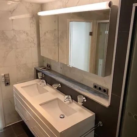 Excl Im Dreilaendereck D-f-ch Mit Beheiztem Kl Pool Zum Schwimmen Und Massieren Apartmán