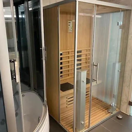 Lejlighed 1 A Ferienwohnung Im Dreilaendereck D-F-Ch Mit Beheizbarem Kleinem Ueberdachtem Pool Auf Der Privaten Terasse
