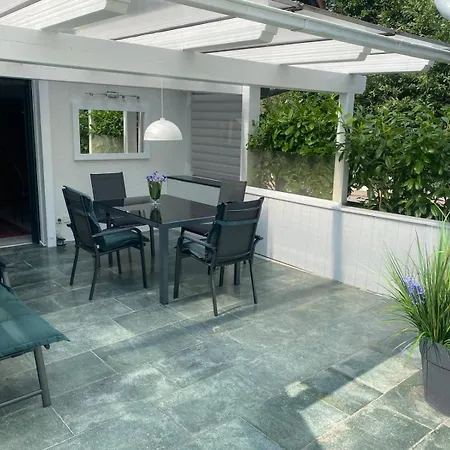 Lejlighed 1 A Ferienwohnung Im Dreilaendereck D-F-Ch Mit Beheizbarem Kleinem Ueberdachtem Pool Auf Der Privaten Terasse Hausen im Wiesental