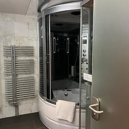 Excl Im Dreilaendereck D-f-ch Mit Beheiztem Kl Pool Zum Schwimmen Und Massieren Διαμέρισμα *